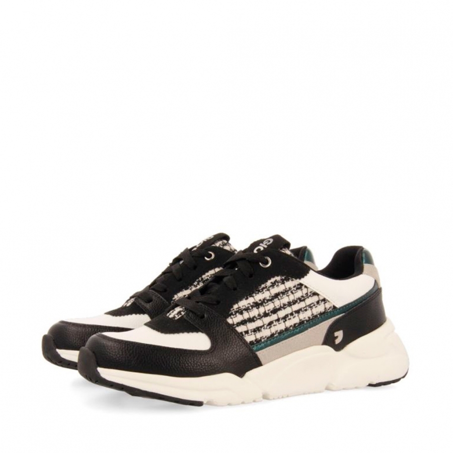 sneakers-negras-que-combina-brillos-y-piezas-blancas-negras-y-verdes-raasdorf sneakers-negras-que-combina-brillos-y-piezas-blancas-negras-y-verdes-raasdorf