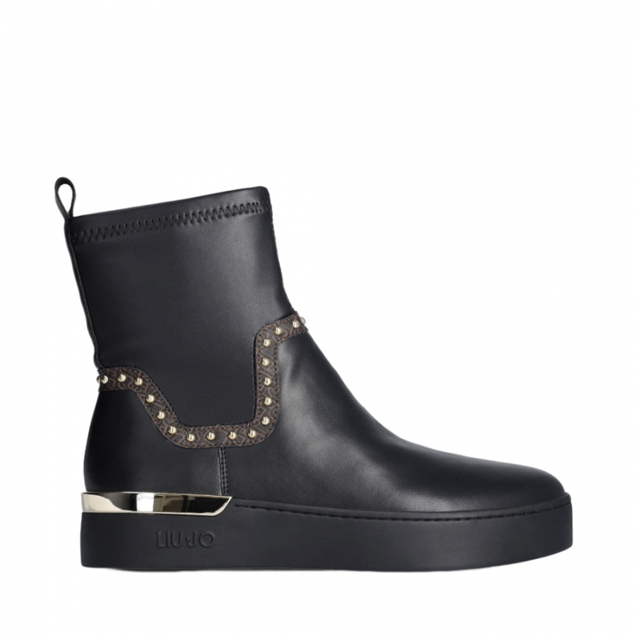 zapatillas-botas-altas-con-tachuelas zapatillas-botas-altas-con-tachuelas