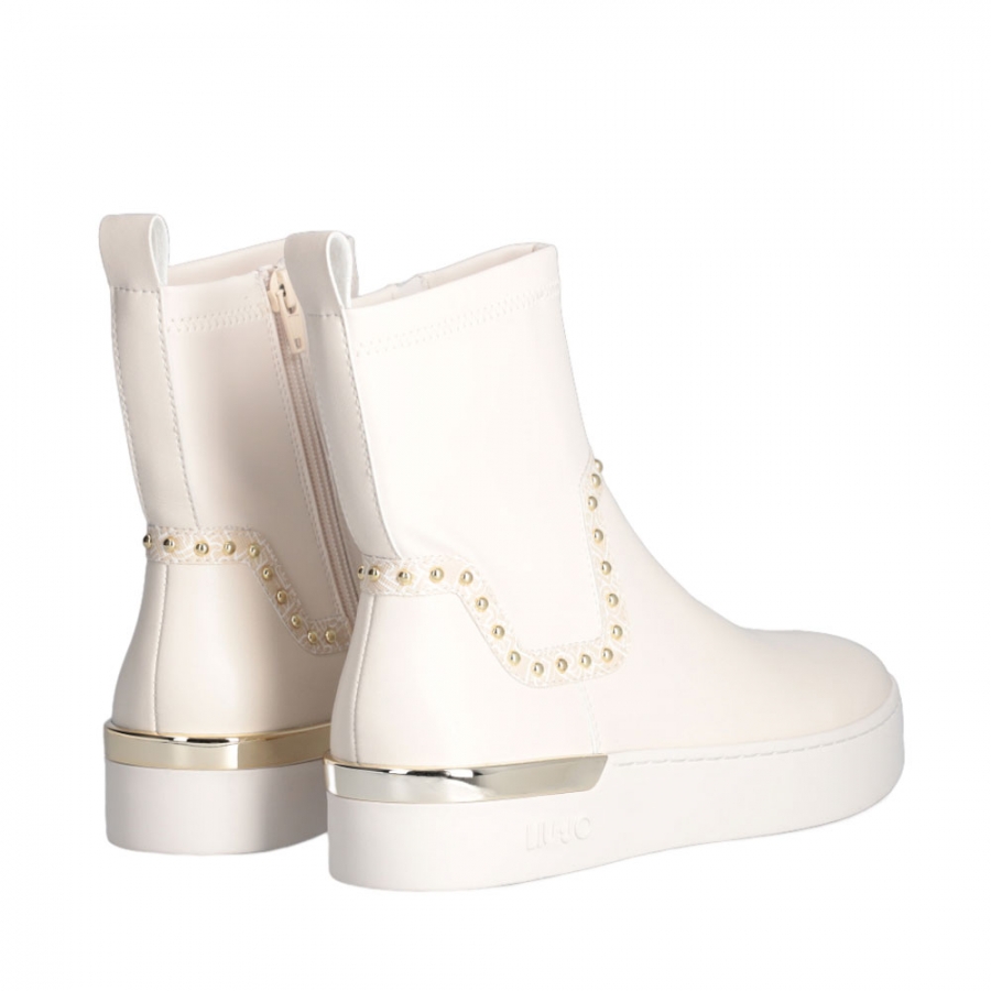 zapatillas-botas-altas-con-tachuelas zapatillas-botas-altas-con-tachuelas