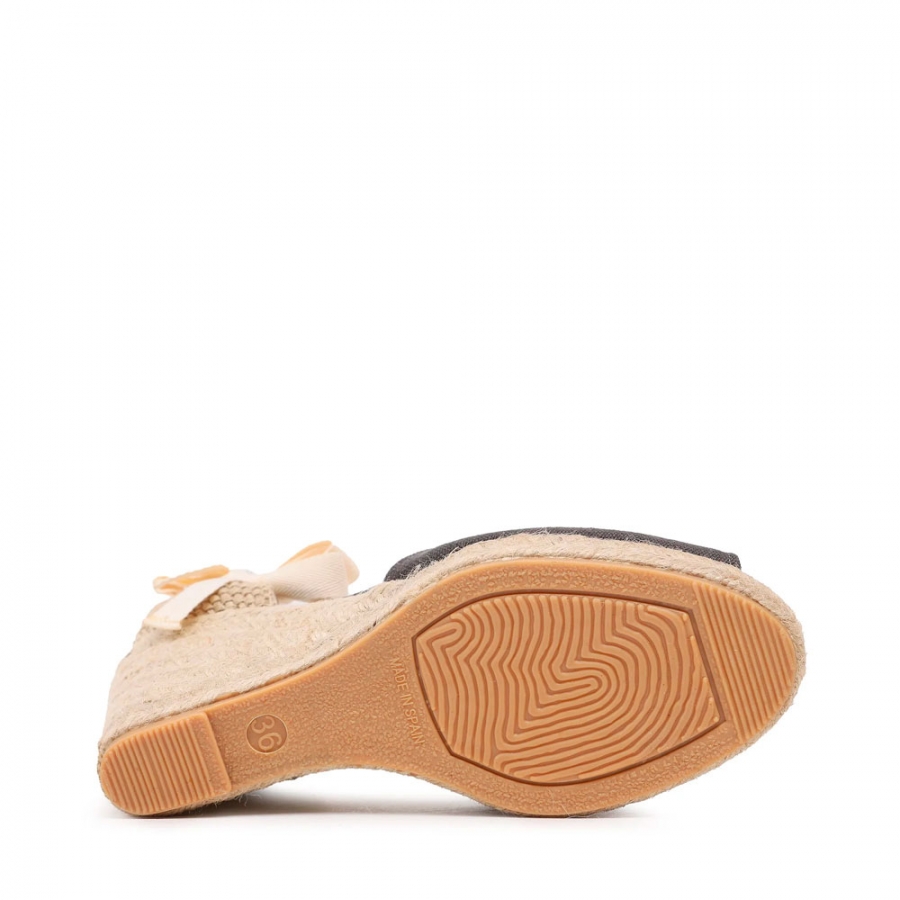 sandalias-tipo-espadrille-con-cuna-de-yute-buriti