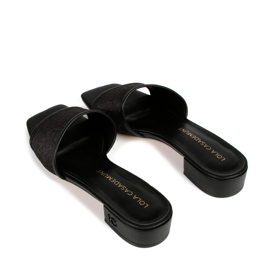 sandalia-pala-en-rejilla-monograma sandalia-pala-en-rejilla-monograma