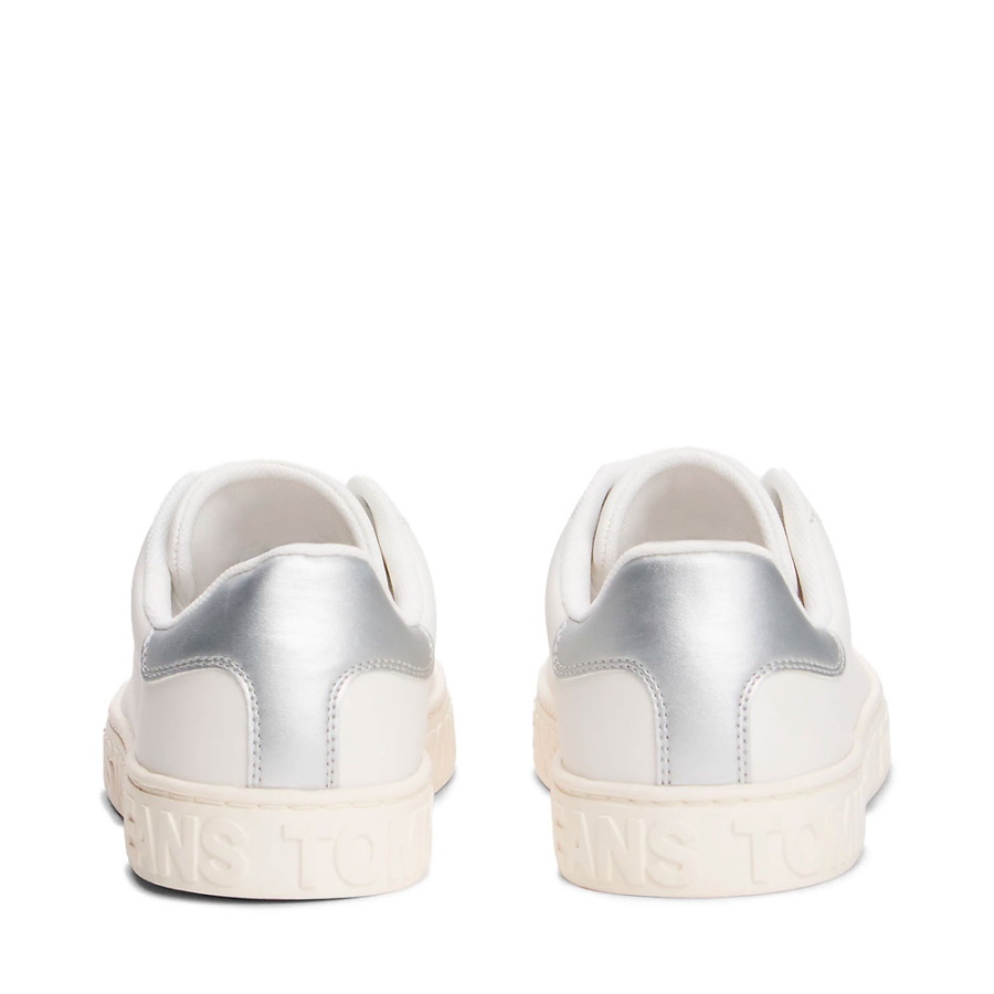 zapatillas-con-logo-en-relieve-con-piel