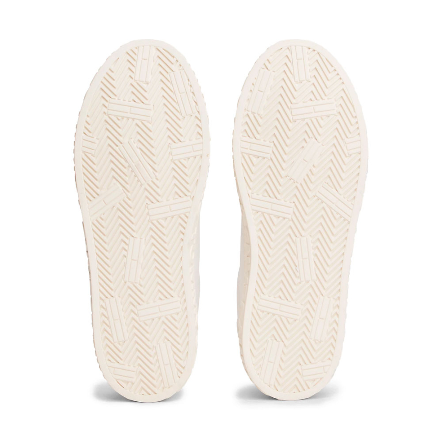 zapatillas-con-logo-en-relieve-con-piel