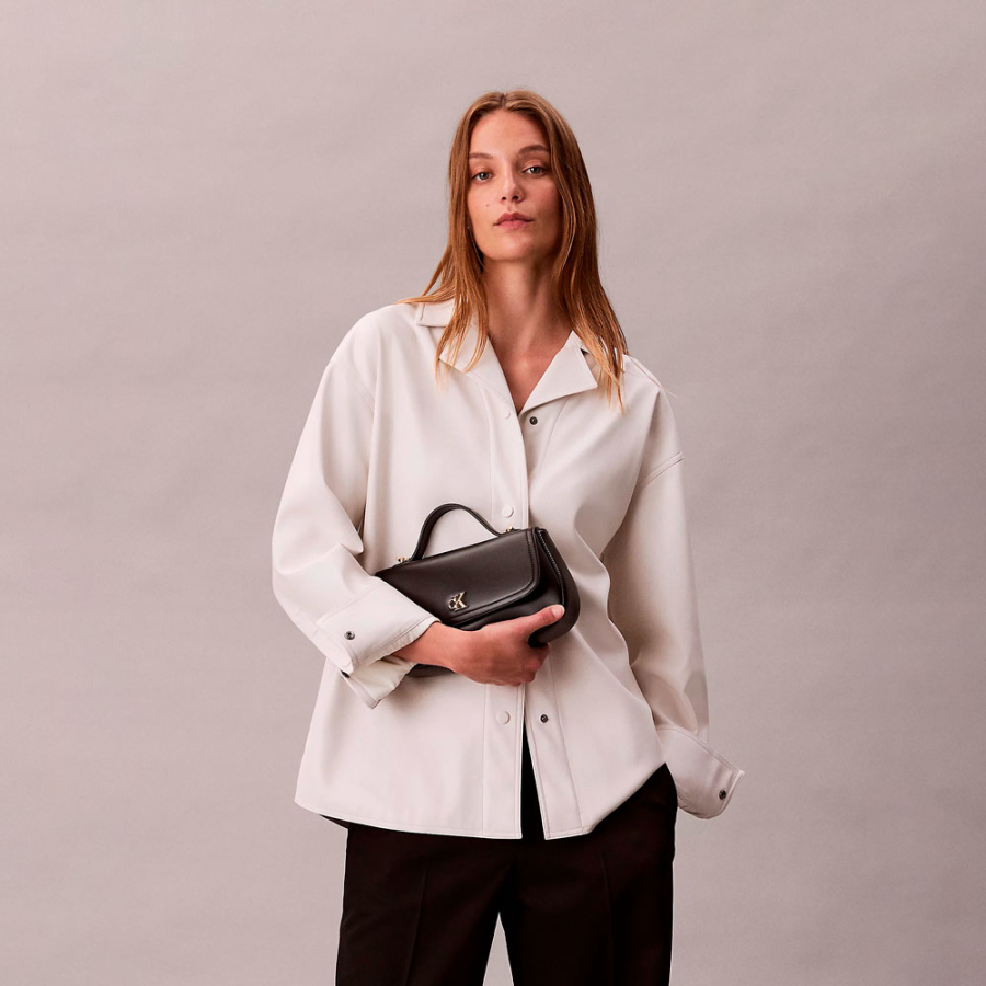 bolso-tote-con-herraje-con-logo-monograma bolso-tote-con-herraje-con-logo-monograma